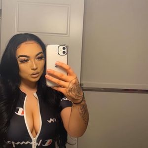 Meet your Posher, Genevieve